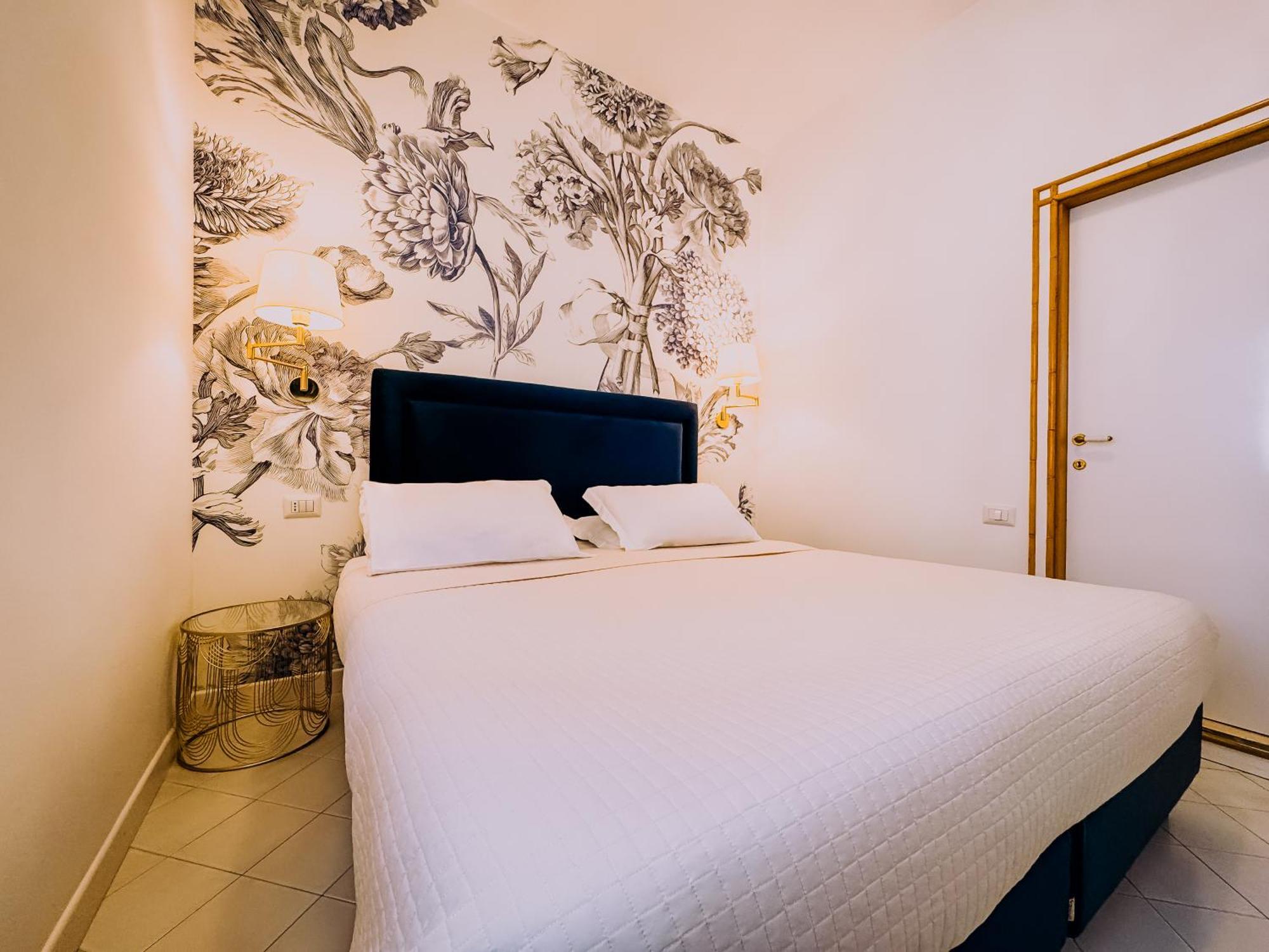 Hotel President - Vintage Hotel In Centro Ричоне Екстериор снимка